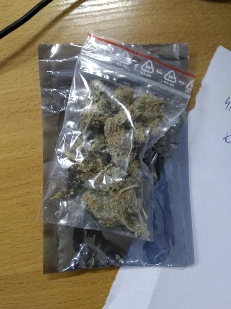 Marihuana w foliowej torebce znaleziona przy nieletnich